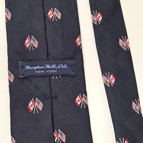 HAMPTON HALL LTD SILK TIE BLUE USA AMERICA AND CANADA FLAG CROSSED 3.5" X 57" - Picture 3 of 3